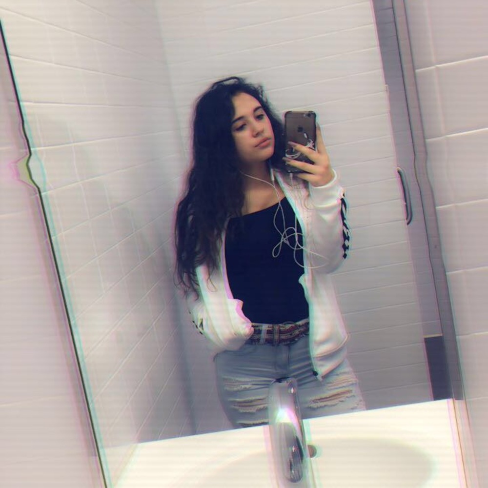 Meet your Posher, Ariana